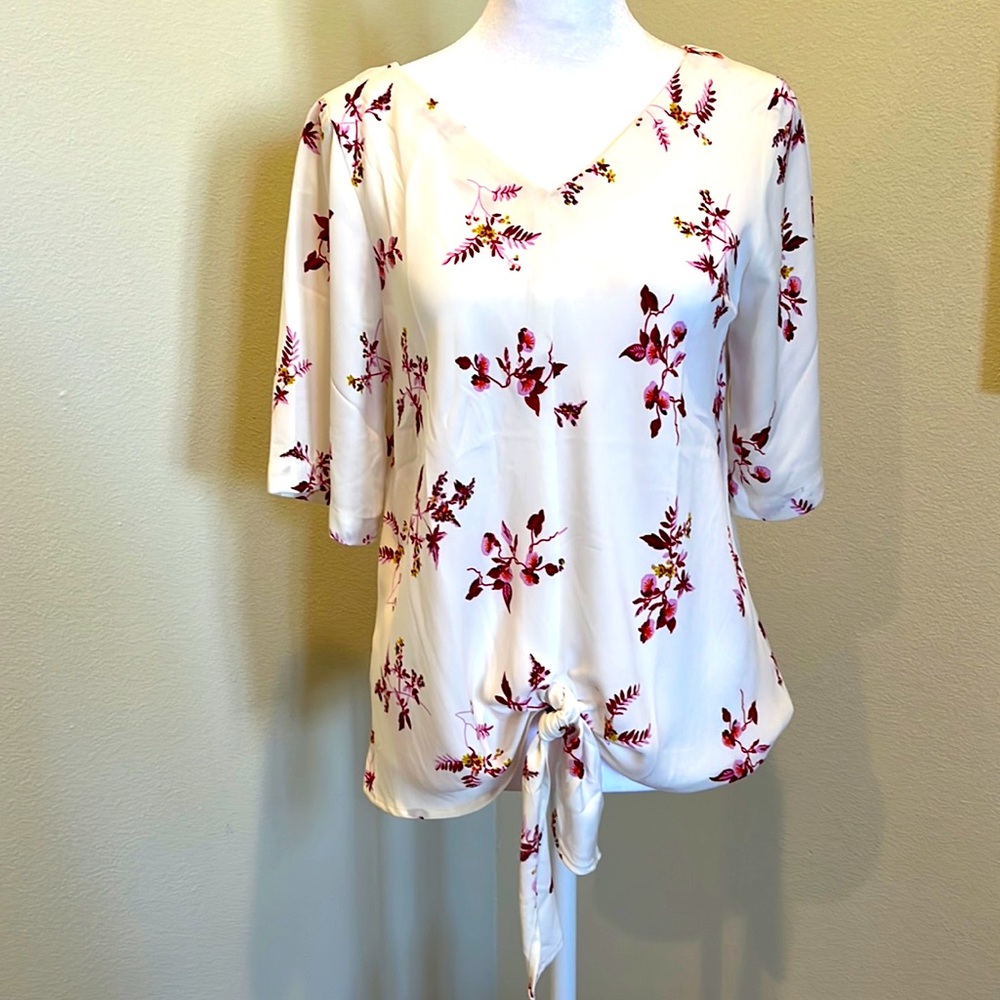 Ann Taylor floral print tie front blouse